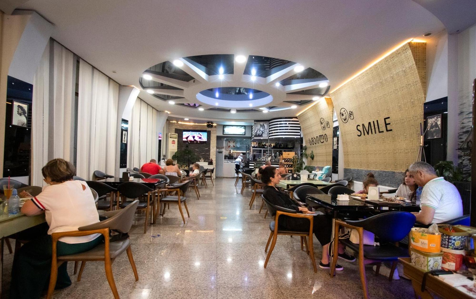 Hotel Smile Kobuleti Luaran gambar
