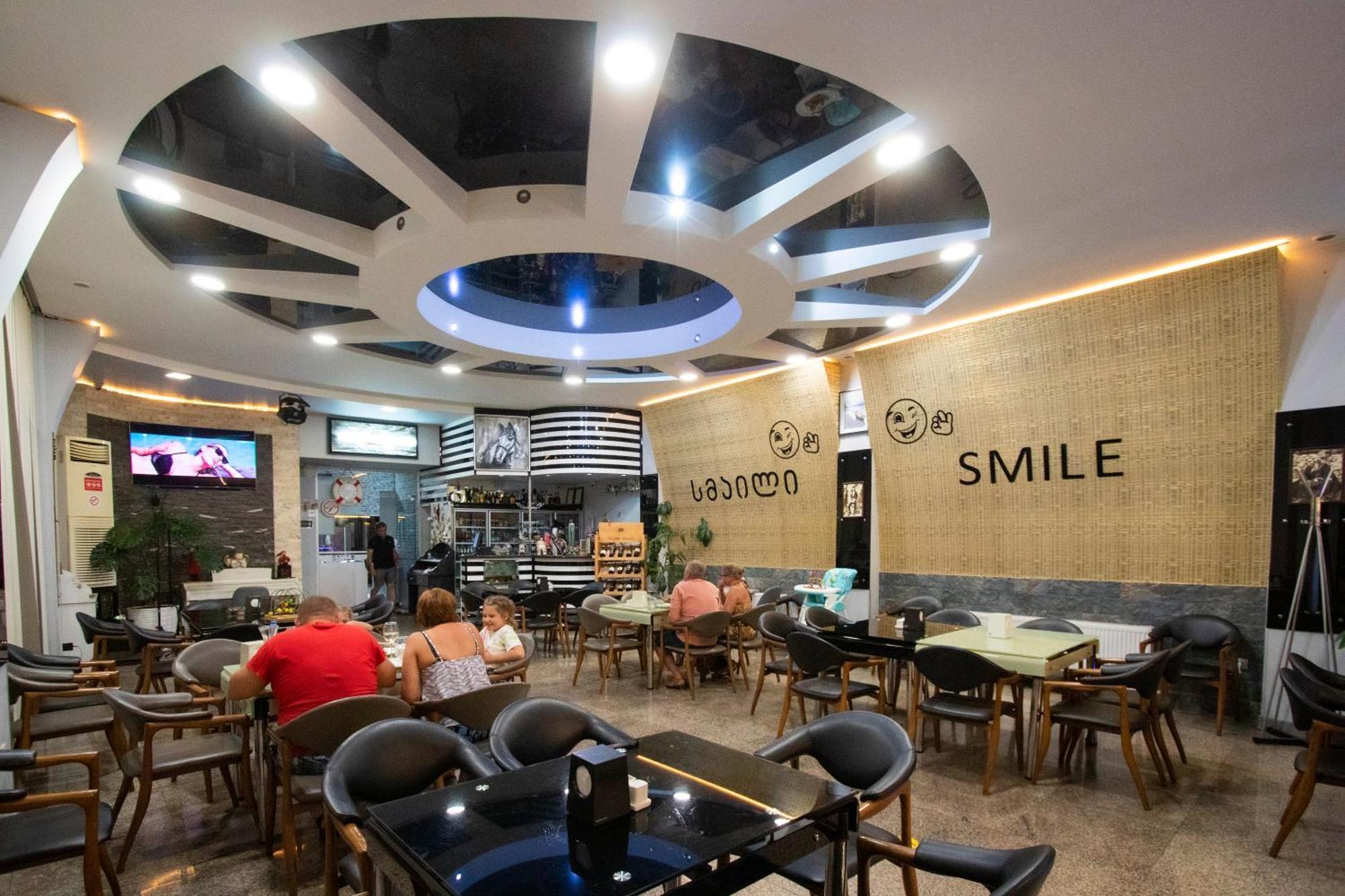 Hotel Smile Kobuleti Luaran gambar